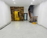 Nhà thang máy- 30m2*5 tầng-7.9 tỷ|| oto đỗ cửa phố Phan Đình Giót- La Khê- Q. Hà Đông.
