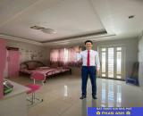 Chỉ với 18 đồng là đã có điểm dừng chân lý tưởng vừa ở vừa kinh doanh tại Lương Định Của.