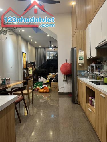 BÁN NHÀ CẢM HỘI, 74M, 4T, MT 4M, PHÂN LÔ Ô TÔ, MỚI, Ở SƯỚNG, HAI THOÁNG, CHỈ 16,5 TỶ.