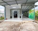 🍀 Vùng ngoại ô có căn nhà c4 sân vườn mái thái 370m2 cần bán nhanh 970 triệu. Sổ Hồng Riê