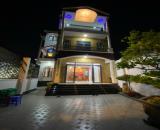 Gấp bán nhà Thủ Đức, 3 tầng, dt 293m2, gần MT Tam Châu, giá 12 tỷ.