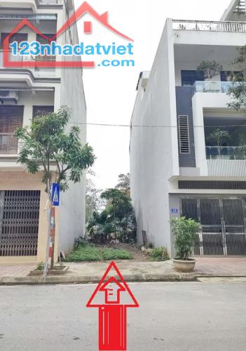 Bán đất 55M2 mặt tiền 5m thị xã Sơn Tây gần trường học, khu công nghiệp giá rẻ - 1