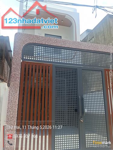 🚨 LONG HƯNG GIỜ KHÔNG THIẾU NHÀ… NHƯNG NHÀ ĐẸP – SHR – GIÁ 3,4 TỶ THÌ GẦN NHƯ HẾT!