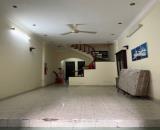 Cho thuê nhà 3 tầng Đào Tấn,  Ba Đình. Giá: 18tr/ tháng. LH: 0937158386