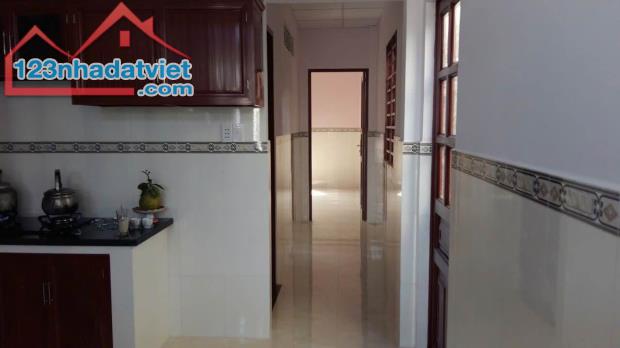 BÁN NHÀ 2 TẦNG ĐÔNG HÒA DĨ AN - 127M2 NGANG 5M - HẺM Ô TÔ 5M - HOÀN CÔNG - CHỈ 4.8 TỶ - 4
