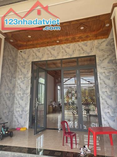 BÁN NHÀ + ĐẤT MẶT TIỀN ĐƯỜNG NHỰA – FULL NỘI THẤT - 1