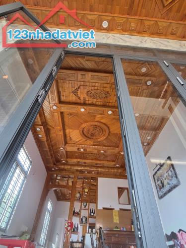 BÁN NHÀ + ĐẤT MẶT TIỀN ĐƯỜNG NHỰA – FULL NỘI THẤT - 3