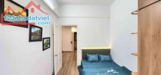 Cần bán chung cư mặt phố Tạ Quang Bửu - 60m2 x 2 ngủ - Lô góc - Sổ đỏ cc - Giá 6,19 Tỷ - 2