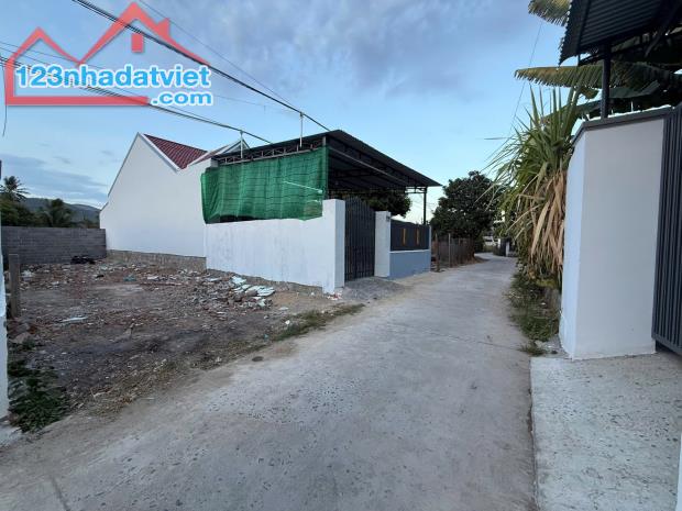 Cần bán lô đất Thôn 1 - xã Diên Phú- Diên Khánh Dt: 120m2 Giá chỉ : 1ty450