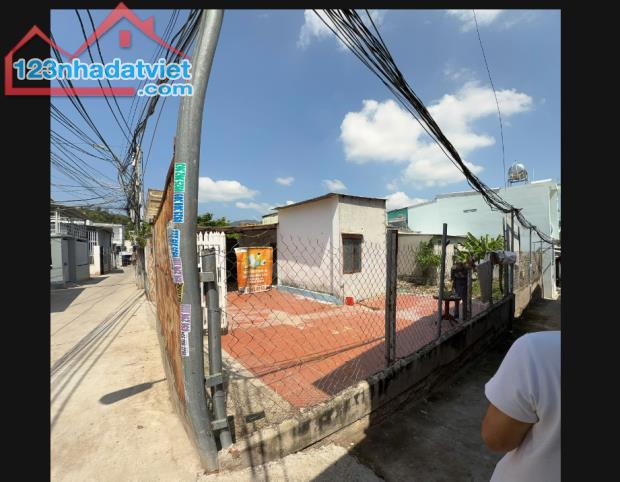 bán lô đất Hòn Nghê 2 Nha Trang Khánh Hòa 278,6 m² giá 25 triệu/m² lh Trinh