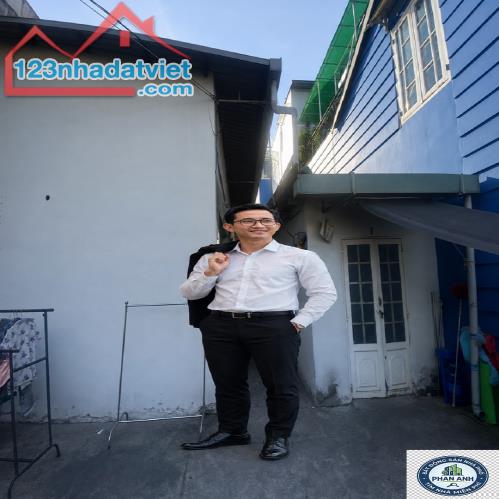 Cơ hội vàng cho nhà đầu tư săn quỹ đất khủng ngay Ngã tư MK - Quận 9 ! 160 m², chưa đến 80