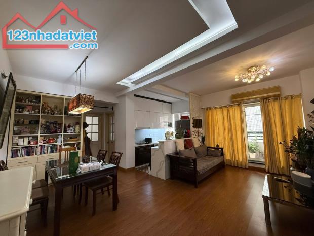 (Chính chủ) bán căn chung cư phố Hoa Lư, 100m, 3 ngủ 2 vệ sinh, 11.95 tỉ, có hầm để xe - 1