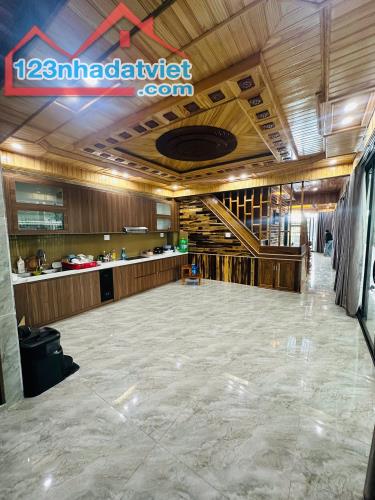 cần sang gấp mặt bằng vị trí siêu đẹp