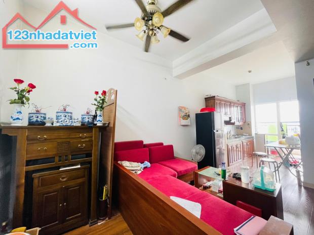 Bán chung cư CT2A ngõ 34 Hoàng Cầu-DT 55 m2-TẦNG TRUNG-2 NGỦ-1 WC-FULL NỘI THẤT-PHÍ RẺ.