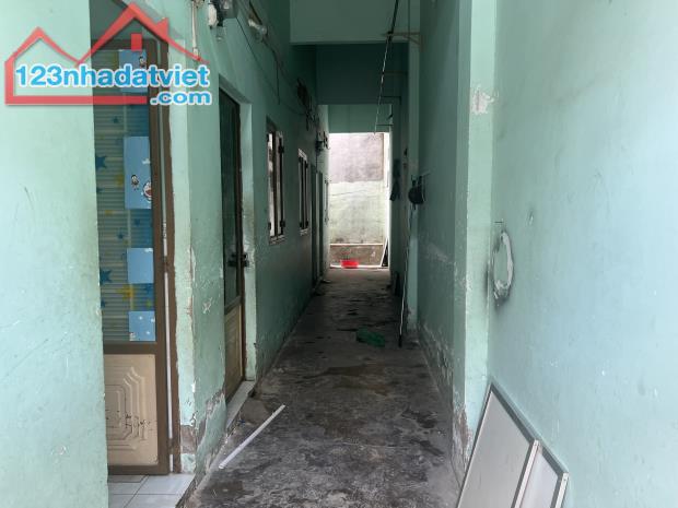 Bán dãy trọ Dĩ An,gần cty Kính Nổi, 140m2,đường nhựa 14M,giá đầu tư - 4