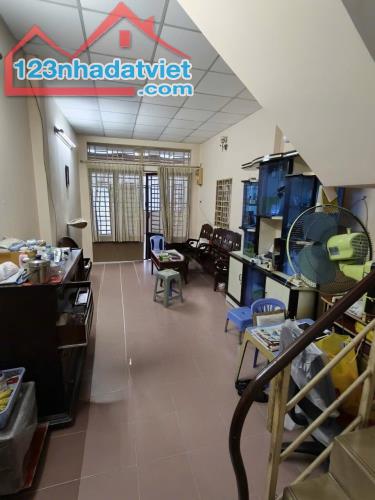 Nhà Trần Văn Kỷ, Phường 14, Bình Thạnh, 2 tầng, xe hơi, chỉ 7.6 tỷ, về ở luôn.