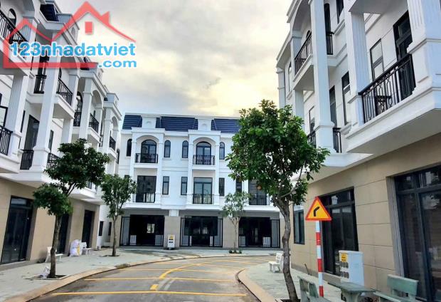 🏛️ Nhà Phố Tân Châu Âu Trung Tâm Thuận An – Sổ Hồng Riêng – Giá Từ 5 Tỷ - 3