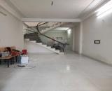 Cho thuê nhà riêng gần ngã 4 Metro , Sở Dầu. Hồng Bàng . Sân cổng riêng