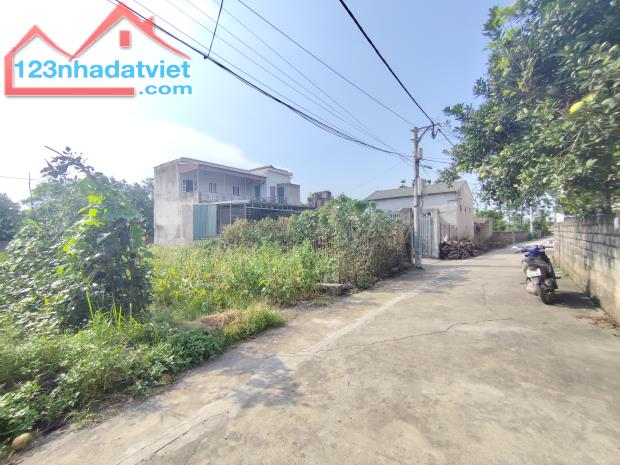 CHỈ 2.75TỶ CÓ LÔ ĐẤT ĐẸP DT 82M, ĐƯỜNG THÔNG, ÔTÔ QUAY ĐẦU TẠI ĐẤT, VỊ TRÍ ĐẸP KHU VỰC CHỢ - 2