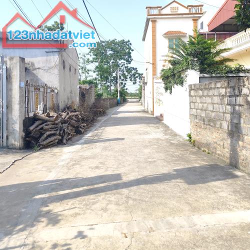 CHỈ 2.75TỶ CÓ LÔ ĐẤT ĐẸP DT 82M, ĐƯỜNG THÔNG, ÔTÔ QUAY ĐẦU TẠI ĐẤT, VỊ TRÍ ĐẸP KHU VỰC CHỢ - 4