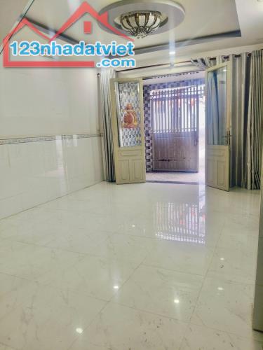 BÁN NHÀ SÁT HXH DƯƠNG BÁ TRẠC P2 Q8 - 4.1X13.5 - 54M2 - NHỈNH 6 TỶ- GỌI NGAY 0784968131 - 2