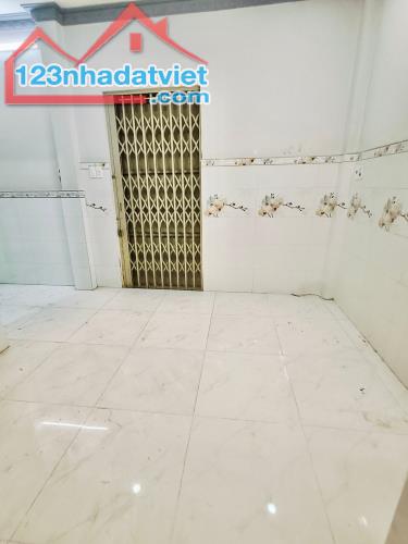 BÁN NHÀ SÁT HXH DƯƠNG BÁ TRẠC P2 Q8 - 4.1X13.5 - 54M2 - NHỈNH 6 TỶ- GỌI NGAY 0784968131 - 4