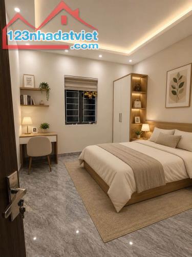 CHO THUÊ NGUYÊN CĂN NHÀ PHỐ NGUYỄN VĂN CỪ 60m2 - Ô TÔ TRÁNH, VÀO NHÀ - 5PN - NỘI THẤ - 2