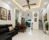 Nhà 3 tầng HXH - đối diện Vincom Q9 - Chỉ hơn 5T