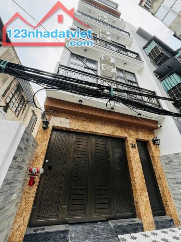 Bán tòa CCMN Phố Bạch Mai, Hai Bà Trưng, DT 82m2*6 Tầng Thang Máy, 18 phòng kk, 2x tỷ