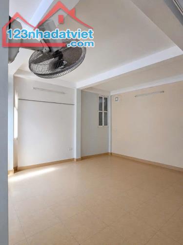 nhà 5 tầng Yên Phụ 55m chào 12 Tỷ Tây Hồ HÀ NỘI gần Hồ Tây đường Thanh Niên tiện ích ngập - 4