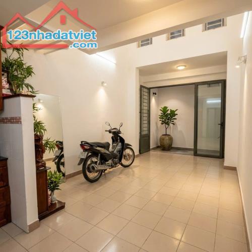 Nhà 4 tầng Nguyễn Văn Cừ Quận 1, giáp Võ Văn Kiệt, sẵn dòng tiền thuê, giá 7.x tỷ! - 2