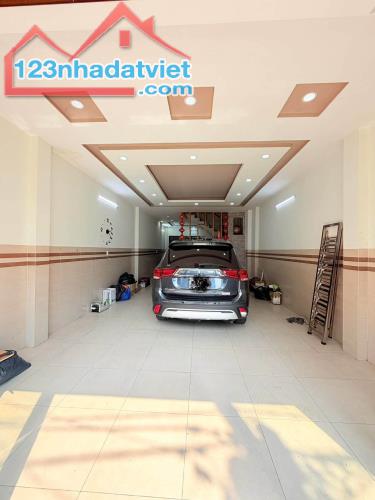 Nhà 4 tầng xe hơi đậu cửa, Trường Chinh, Quận 12, 4.95 tỷ - 1
