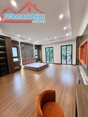 GIẢM 500 TRIỆU.Nhà xây mới, ở ngay, chân ga metro Cầu Diễn,không quy hoạch,thang - 2