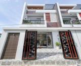 CHỦ GỬI NHANH NHÀ PHỐ BÌNH DƯƠNG - SÂN ÔTÔ DT 120M2 CHỈ 2TỶ