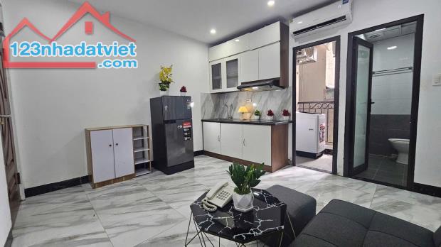 Cầu Giấy - Toà 25+1 căn hộ lô góc 140m² MT 6m - 40m ra mặt phố - TM - Dòng tiền 2 tỷ - 2