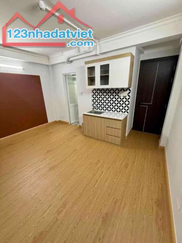 Bán CHDV Bình Đông P.13 Q.8. Diện tích 80m2. Kết cấu 5 tầng 11PN 12WC. - 4