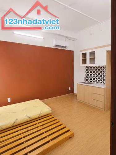 Bán CHDV Bình Đông P.13 Q.8. Diện tích 80m2. Kết cấu 5 tầng 11PN 12WC. - 8