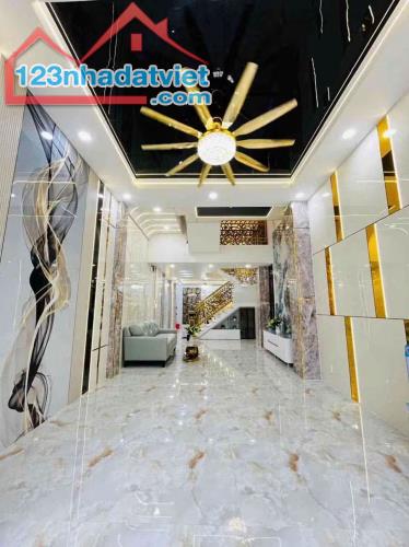Bán nhà mặt t.i.ề.n đường Hưng Phú P.8 Q.8. Diện tích 57m2. Kết cấu 4 tầng 5PN 7WC. - 1