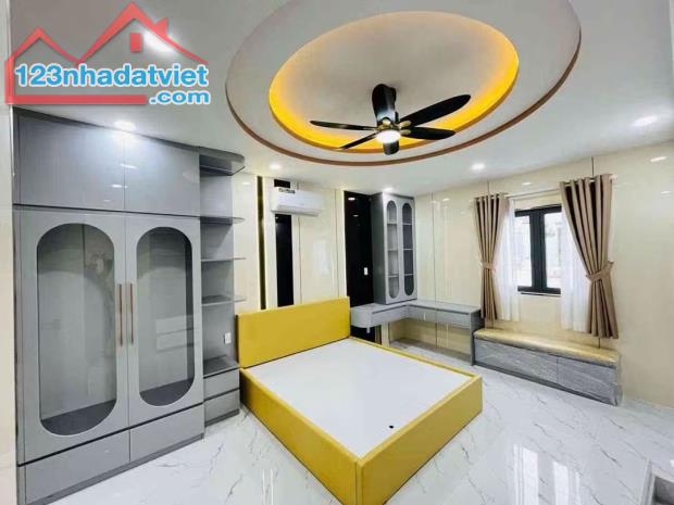 Bán nhà mặt t.i.ề.n đường Hưng Phú P.8 Q.8. Diện tích 57m2. Kết cấu 4 tầng 5PN 7WC. - 7