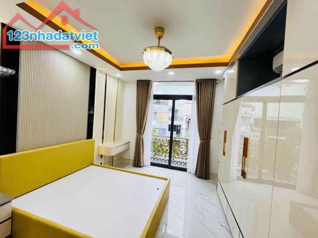 Bán nhà mặt t.i.ề.n đường Hưng Phú P.8 Q.8. Diện tích 57m2. Kết cấu 4 tầng 5PN 7WC. - 8