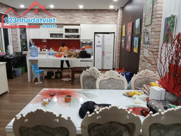 Bán nhà 5 tầng đường số 27, Linh Đông, Thủ Đức, TP HCM. DT 119m2, SHR, giá 12,45  tỷ,