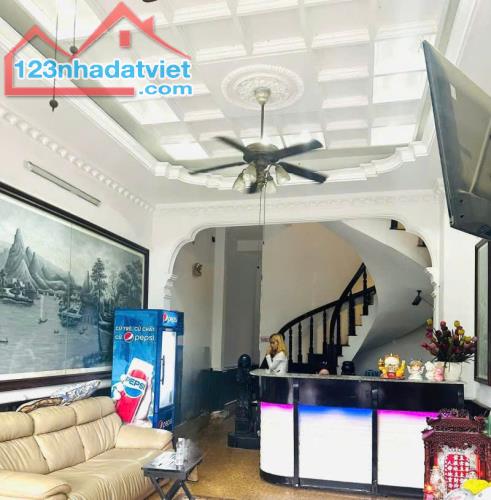 Bán Khách sạn 2 mặt tiền Hà Huy Giáp 5 lầu 16P ngang 4.5m 90m2 giáp Gò Vấp nhỉnh 15 tỷ.