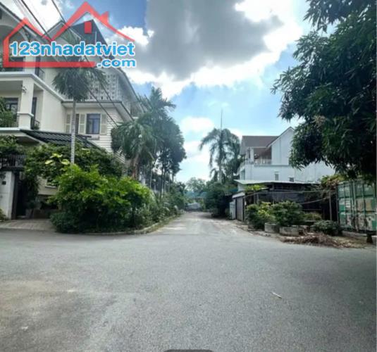 SIÊU PHẨM LÔ GÓC 2MT ĐƯỜNG GẦN KHU SÔNG ĐÀ HIỆP BÌNH CHÁNH THỦ ĐỨC.DT 10X20M - 2