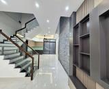 BÁN NHÀ 3 TẦNG ĐẸP DT 100M,(MT 5M) 5,9 TỶ THÁI NGUYÊN.