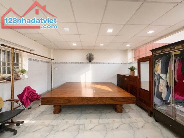 Bán nhà HXH Bến Bình Đông, P. Phú Định. Tp HCM, 115m2, 2 tầng, giá tốt, đón đầu tương lai - 4