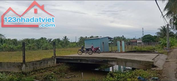 Cần bán gấp miếng đất rộng 3.551m², có sẵn 1.000m² thổ cư, giá tốt