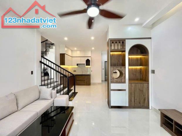 Ngay Gần Đồng Khởi, Nhà xây cho con trai ở giờ chuyển công tác nên bán gấp - 1