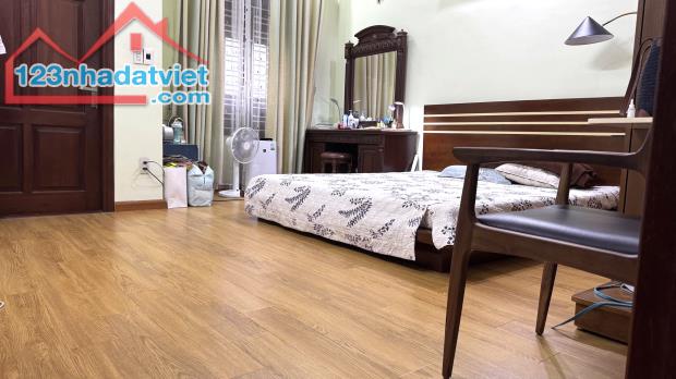 NHÀ ĐẸP PHỐ KIỀU SƠN ĐƯỜNG NHỰA Ô TÔ ĐỖ CỬA - 2