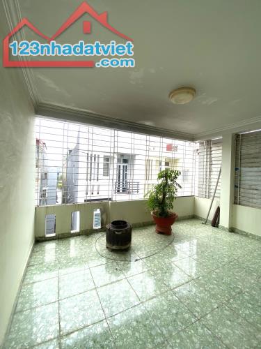 NHÀ ĐẸP PHỐ KIỀU SƠN ĐƯỜNG NHỰA Ô TÔ ĐỖ CỬA - 4