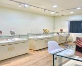Sang nhượng toàn bộ cửa hàng khuyên tai, trang sức với giá chỉ 50 triệu - vào kinh doanh